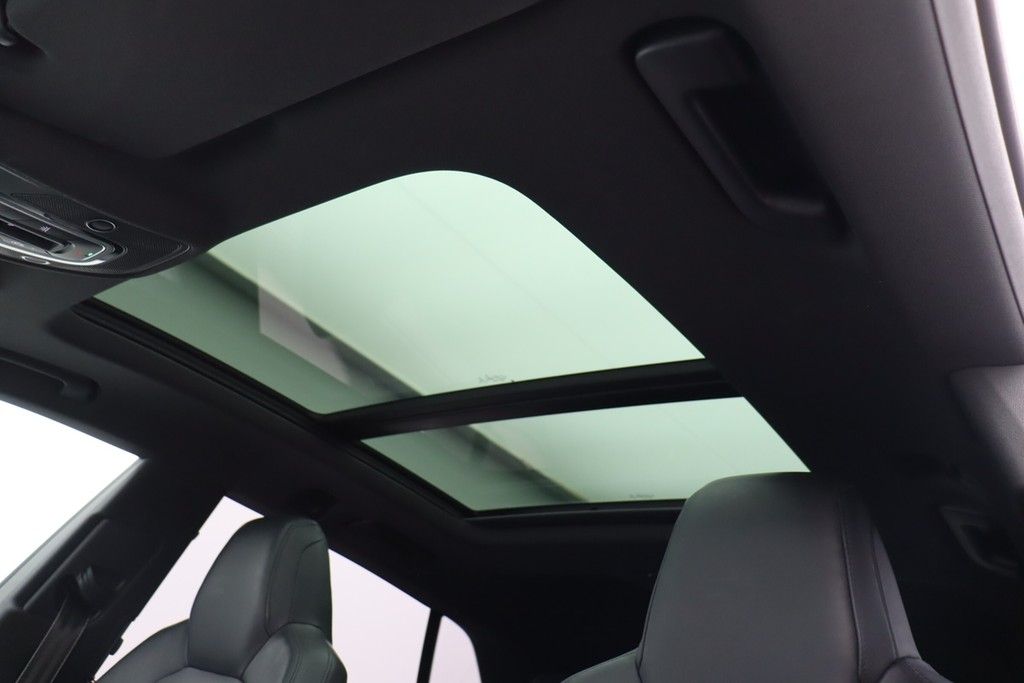 Audi RSQ8 4.0 TFSI quattro . Matrix Navi B&O AHK ACC