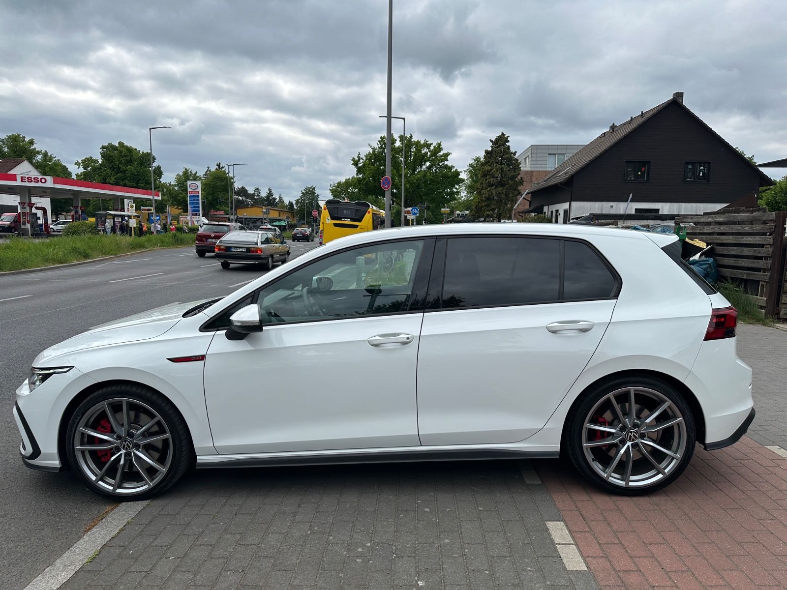 Volkswagen Golf VIII GTI - Samsaru's Car Outlet