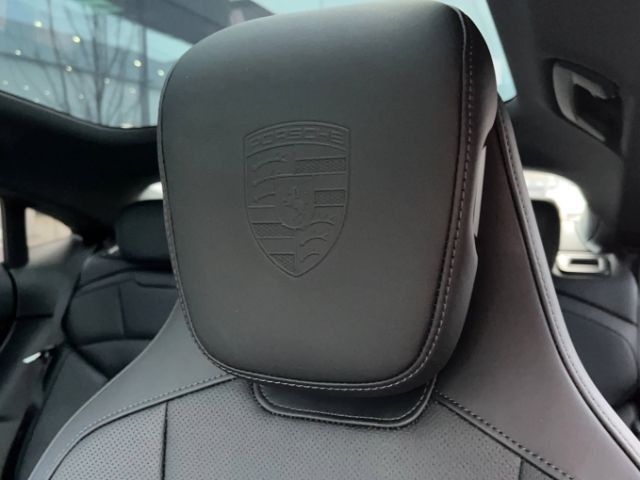 Porsche Taycan 4S - HD Matrix - Pano - Head up - BOSE