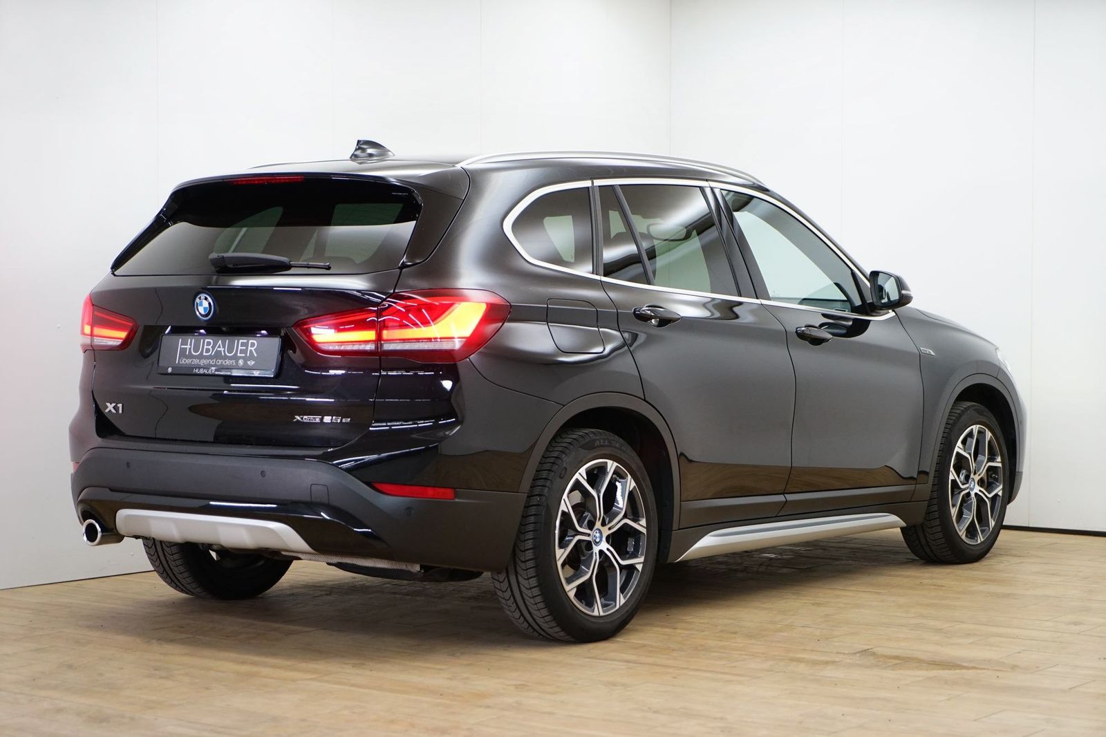 BMW X1 xDrive25e xLine - Samsaru's Car Outlet