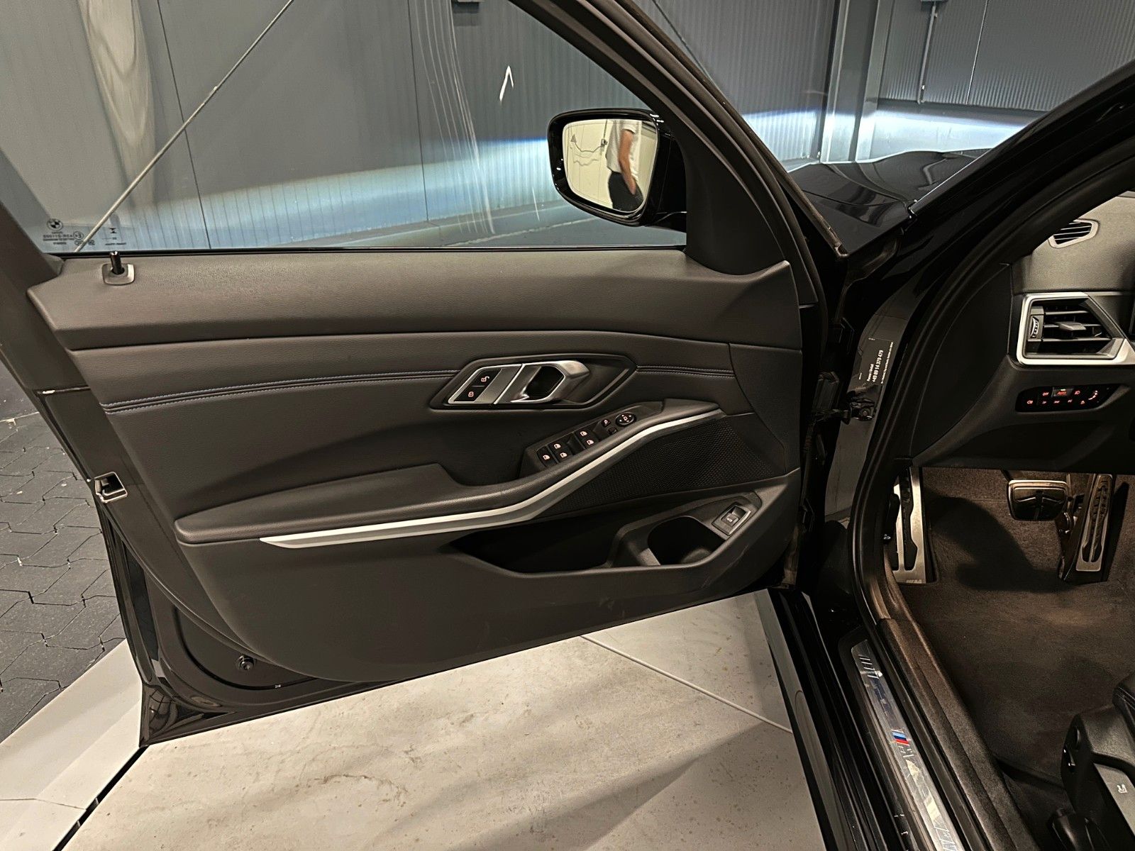BMW 330d touring xDrive M-Sport - Samsaru's Car Outlet