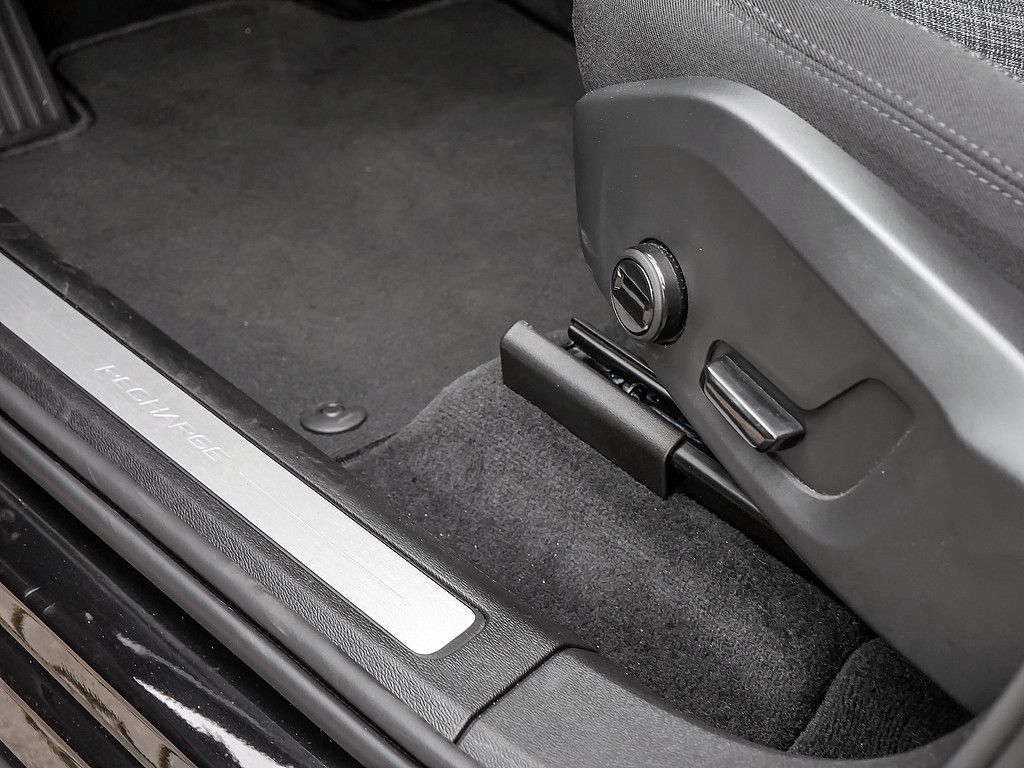 Volvo XC60 2.0 Core Recharge Plug-In Hybrid AWD