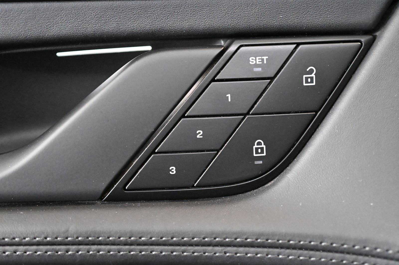 Porsche Taycan Turbo Cross Turismo HUD ACC PCCB Matrix