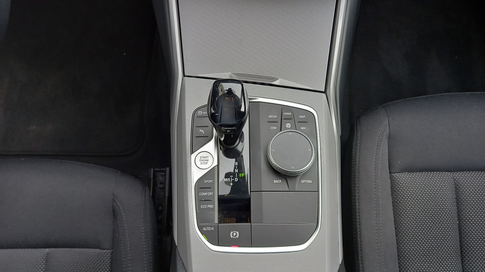 BMW 320 320d xDrive Touring Business Advanta - Samsaru's Car Outlet