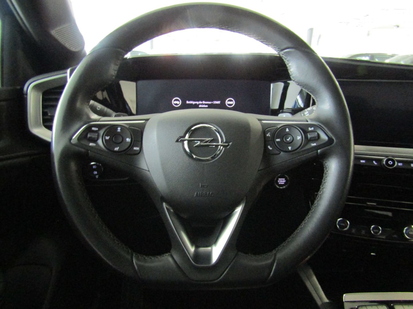 Opel Mokka Ultimate - Samsaru's Car Outlet