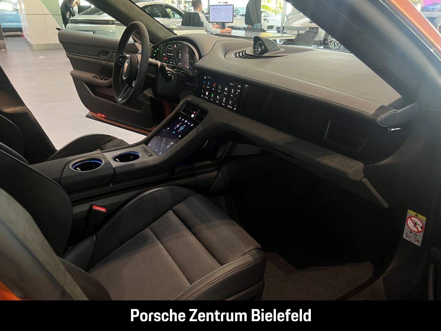Porsche Taycan GTS Sport Turismo  Nordischgold Head-Up