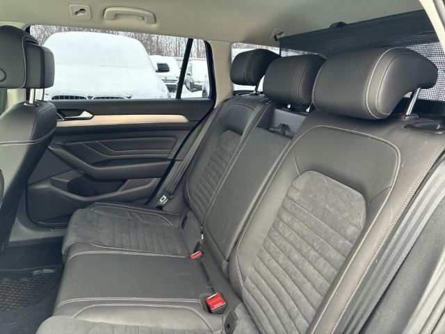 Volkswagen Passat Variant 2.0 TSI 4M R-Line *DCC*AHK*Matrix
