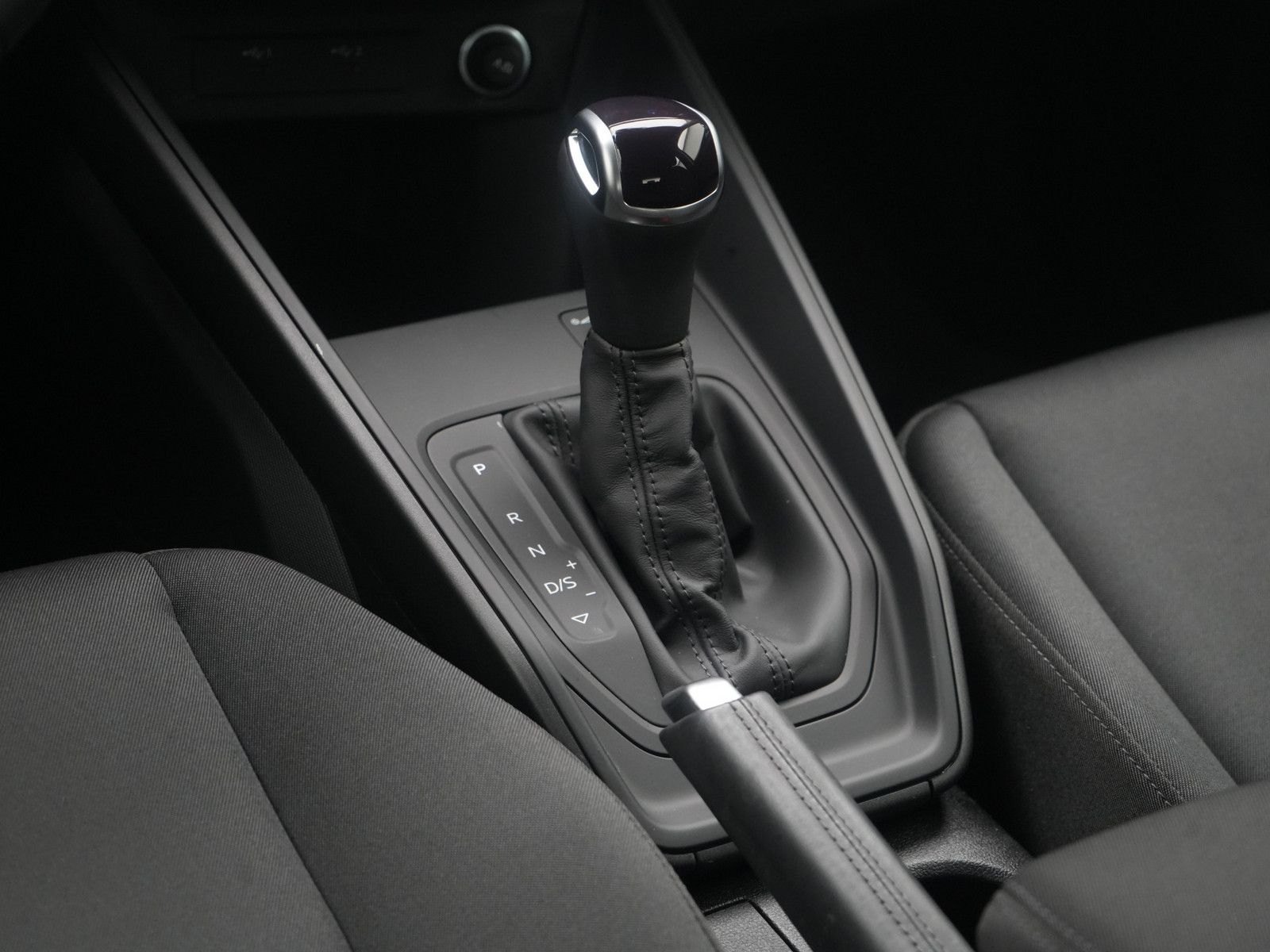 Audi A1 Sportback advanced KAM SHZ PDC PORT NAVI