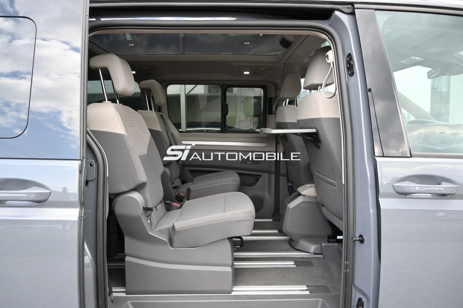 Volkswagen T7 Multivan 2.0 TDI DSG Edition - Samsaru's Car Outlet