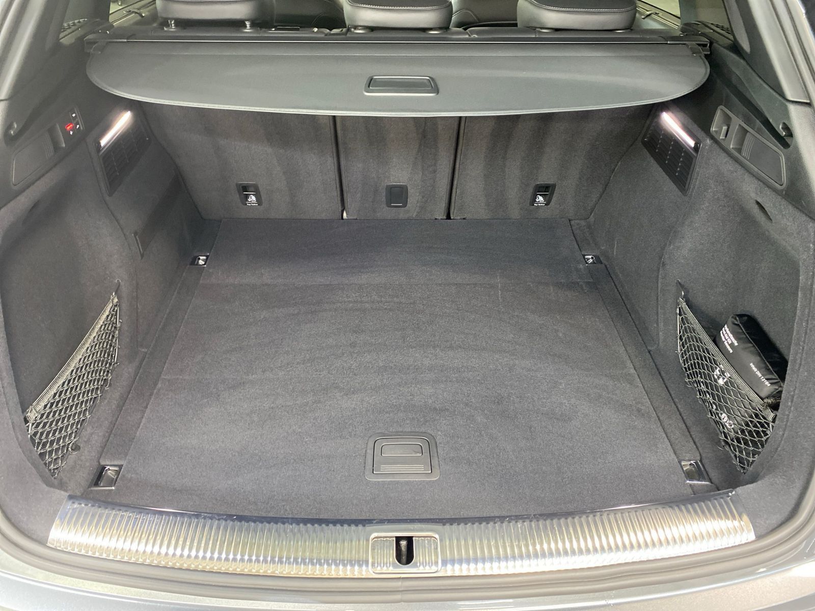 Audi Q5 40 TDI q. S line - Samsaru's Car Outlet