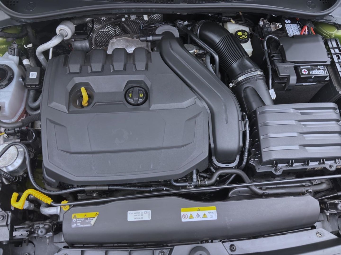 Volkswagen Taigo 1.5 TSI DSG R-LINE - Samsaru's Car Outlet