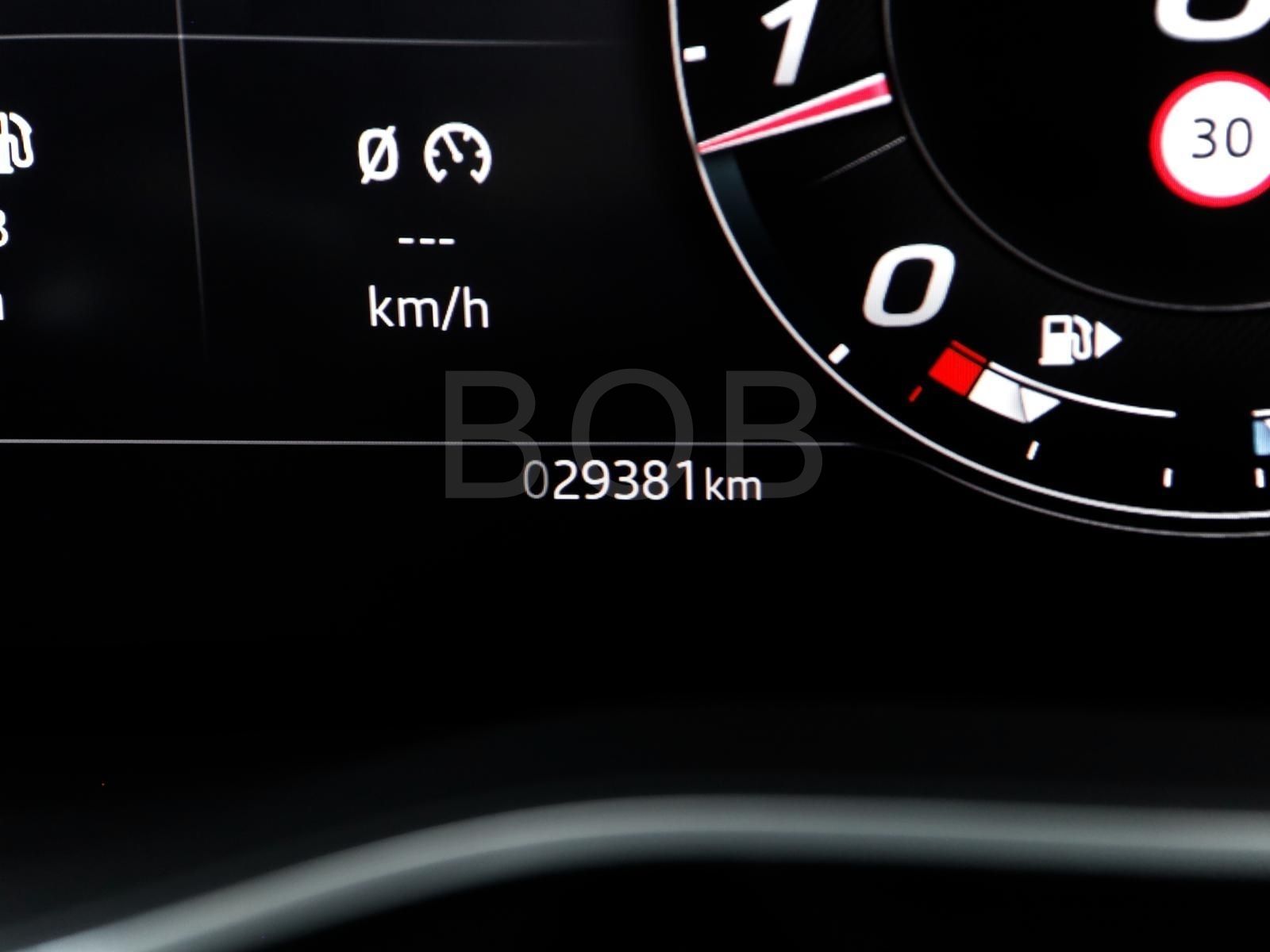 Jaguar F-Pace P550 SVR AWD