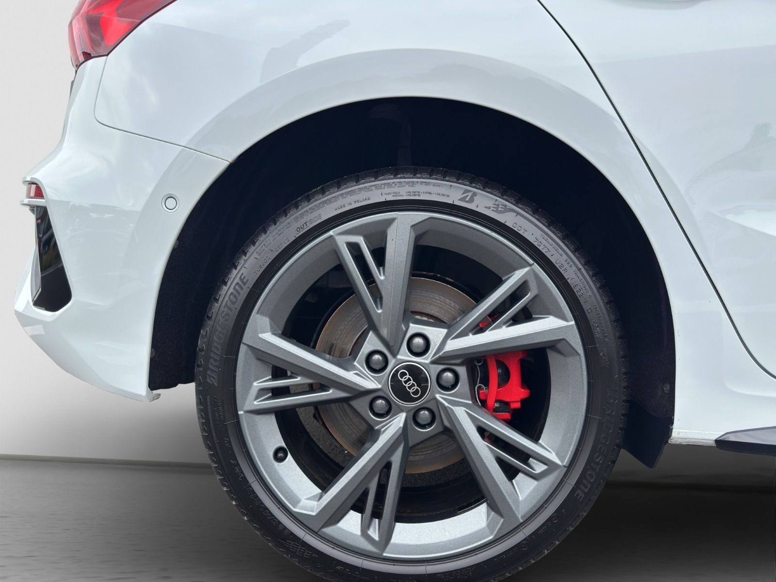 Audi A3 Sportback 45 TFSI e S line - Samsaru's Car Outlet