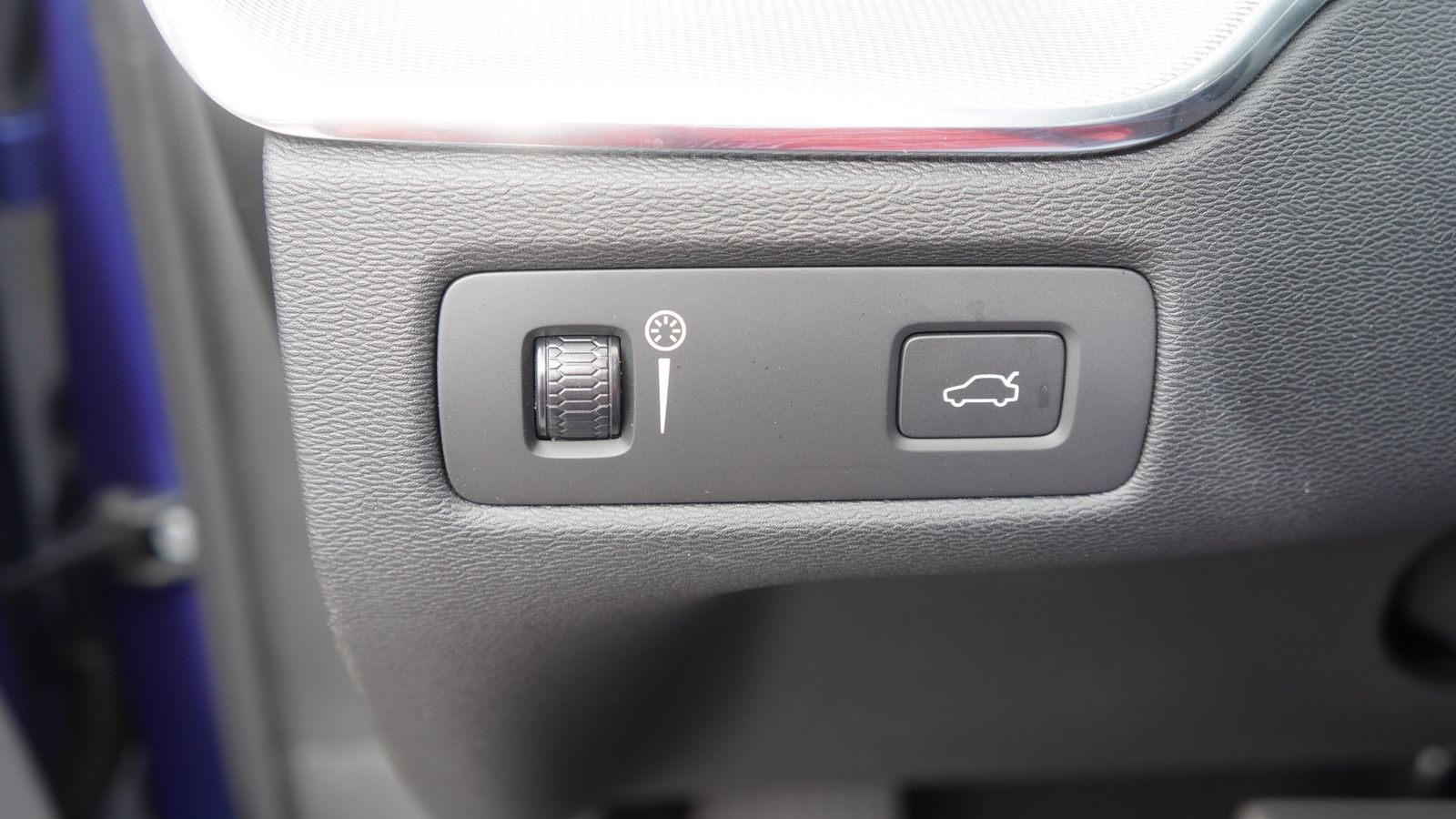 Volvo XC 60 B5 AWD R-Design - Samsaru's Car Outlet