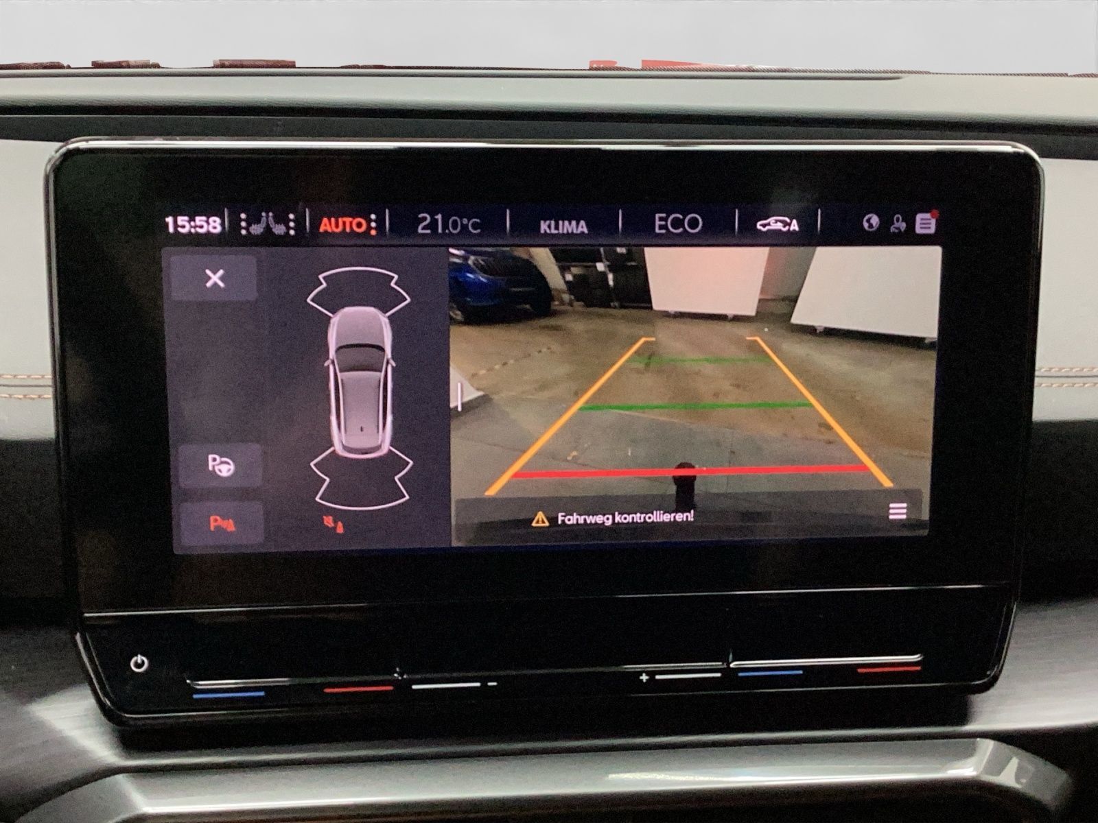 Cupra Formentor e-Hybrid LM19 PANO AHK LEDER PARKLENK