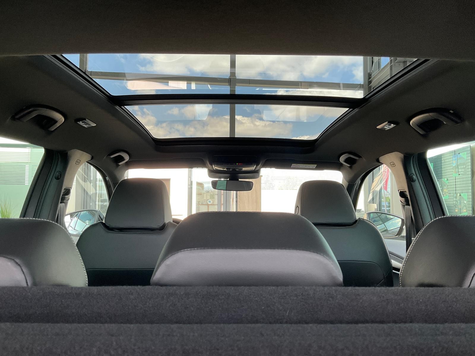 Skoda Karoq 2.0TSI Sportline 4x4 AHK Standheizung Alca