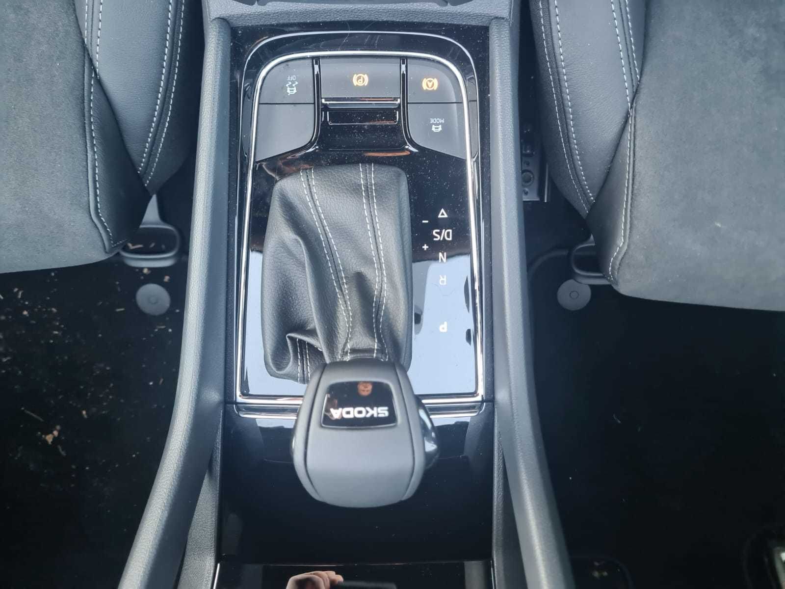 Skoda Karoq Sportline 1.5 TSI DSG Lounge AHK Matrix