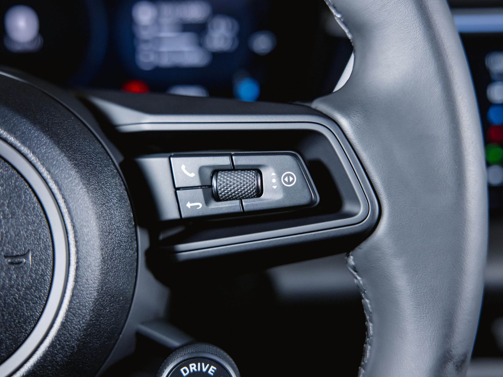 Porsche Macan 4S Electric - Samsaru's Car Outlet