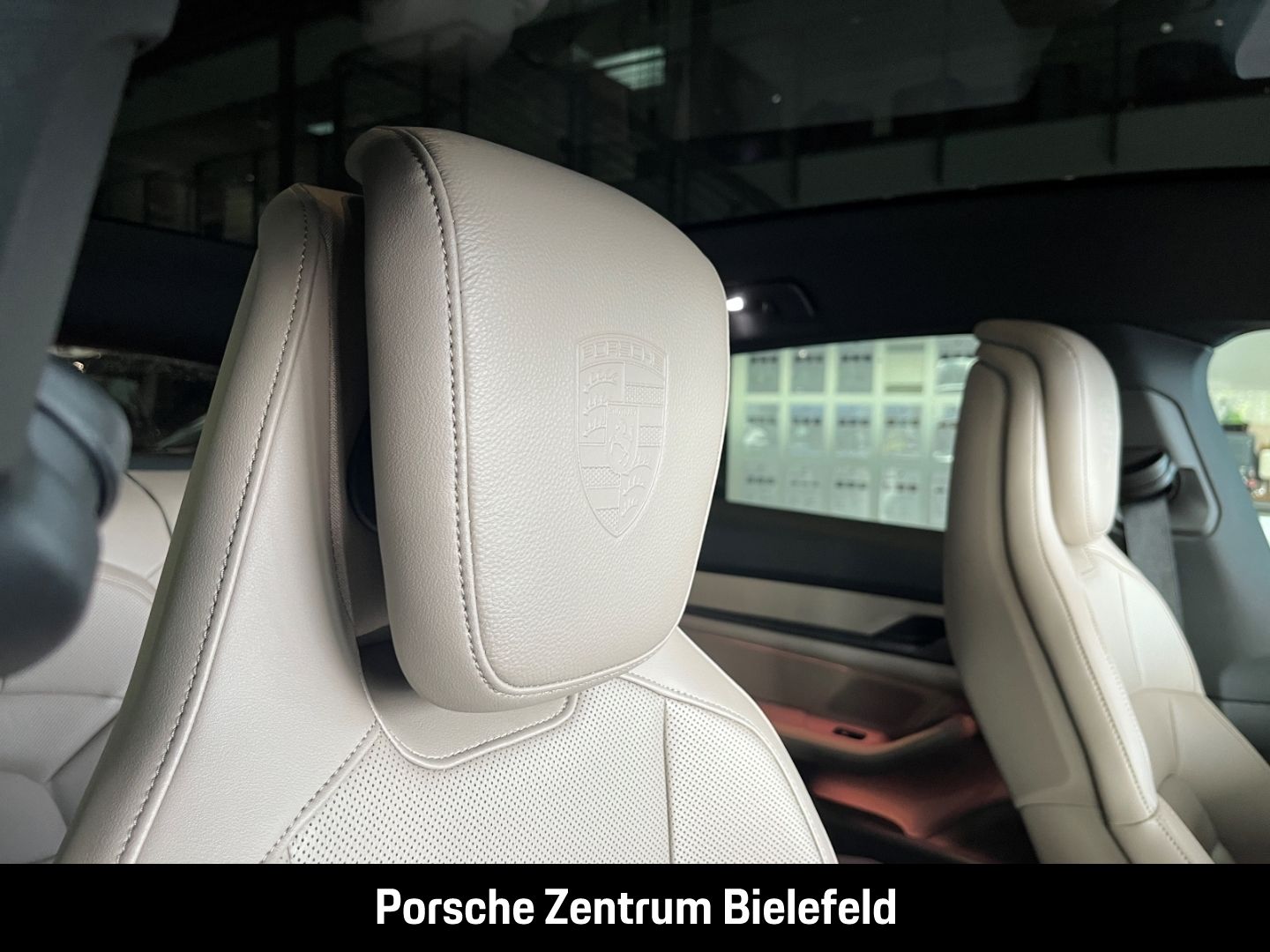 Porsche Taycan 4 Cross Turismo BOSE LED-Matrix Panorama