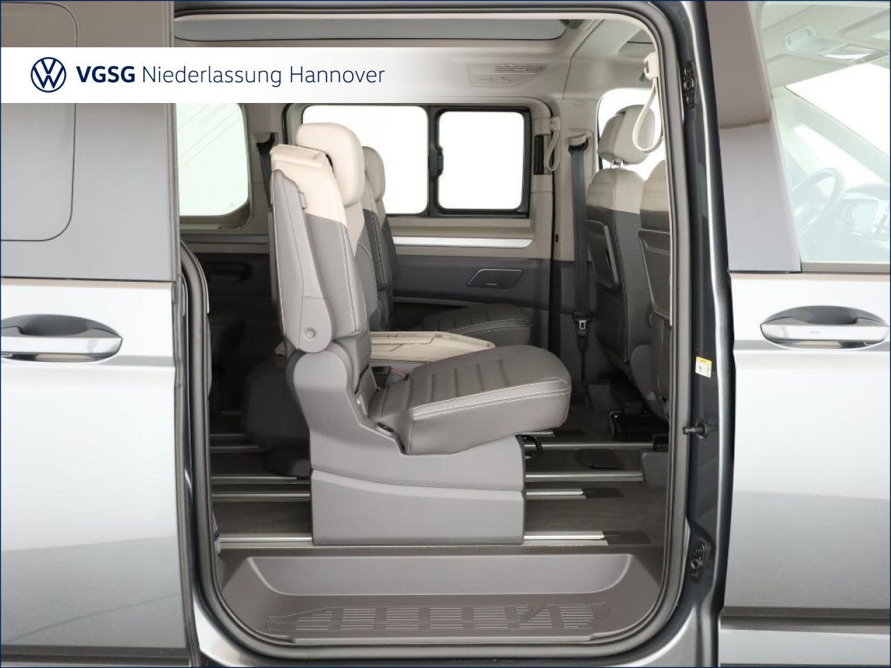 Volkswagen Multivan Edition Lang DCC AHK Pano AGR-SItze