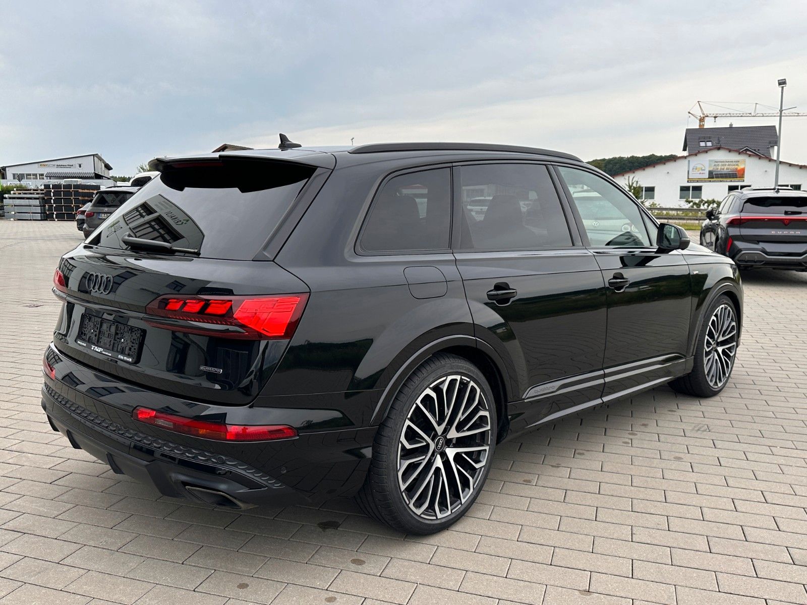 Audi Q7 50 TDI S line +AHK+STANDHEIZUNG+PANO+B&O