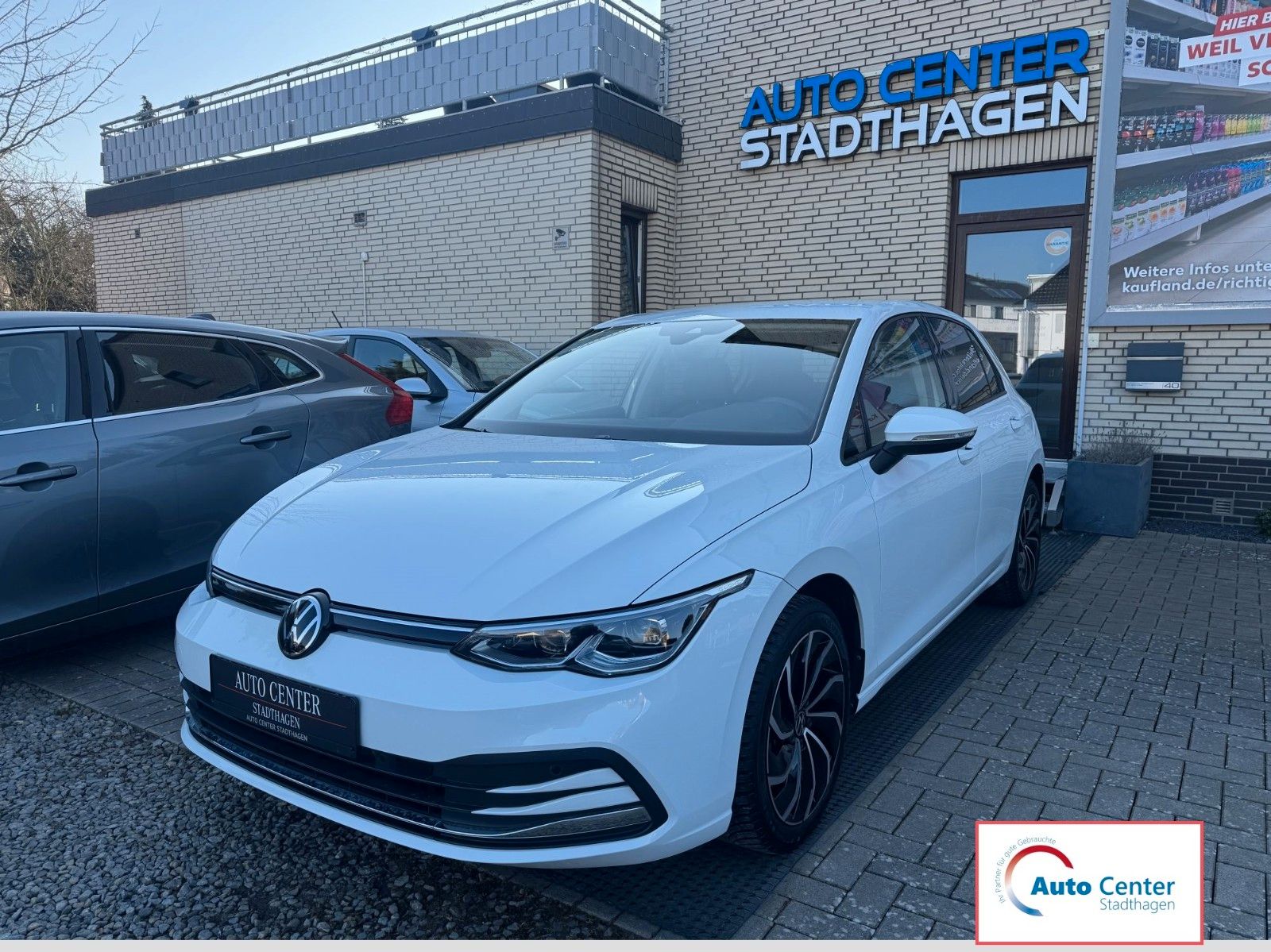 Volkswagen Golf VIII 1.5 TSI Active - Samsaru's Car Outlet