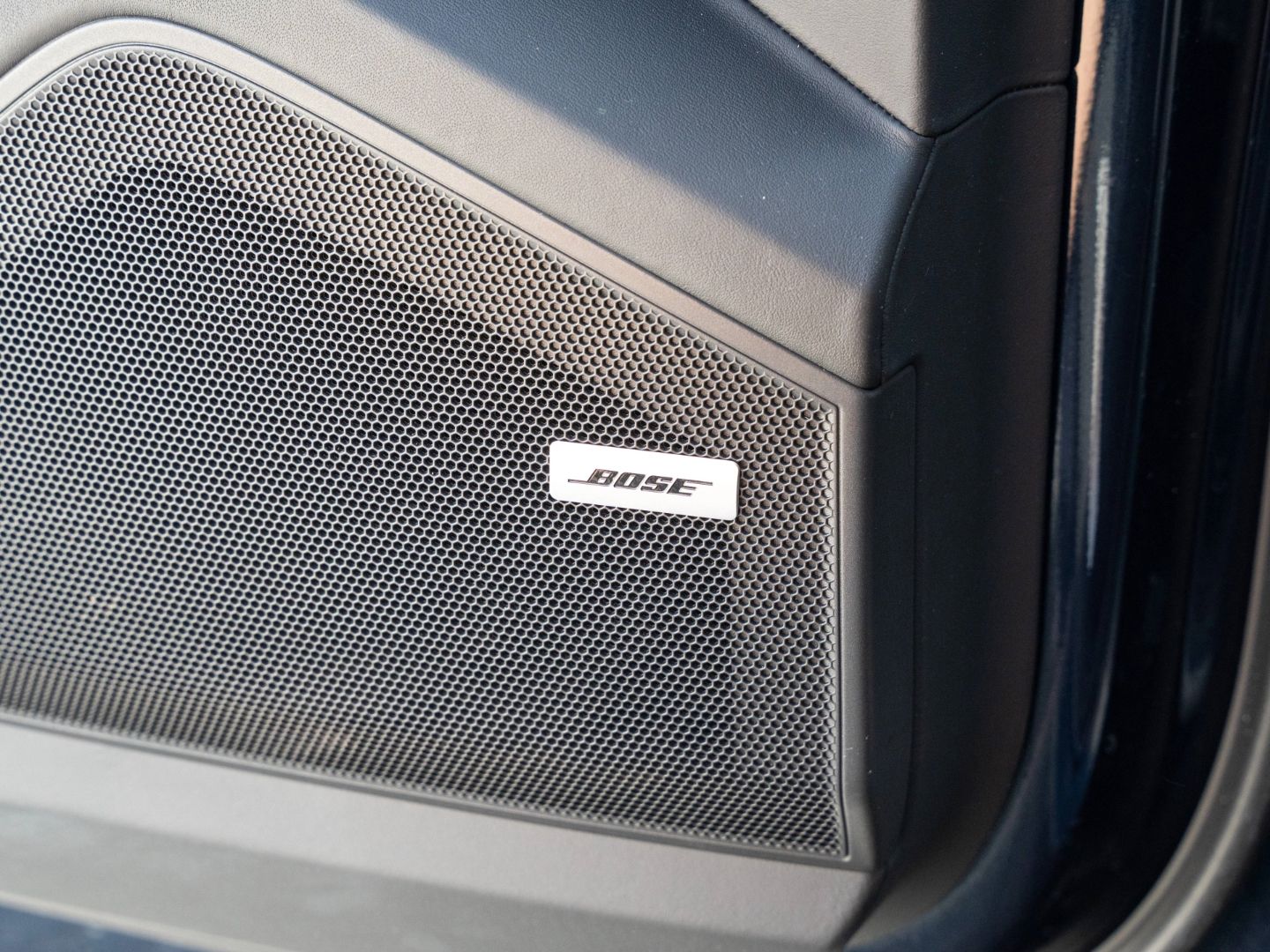 Porsche Cayenne E-Hybrid BOSE AHK 14 Wege Sitze 21 Zoll