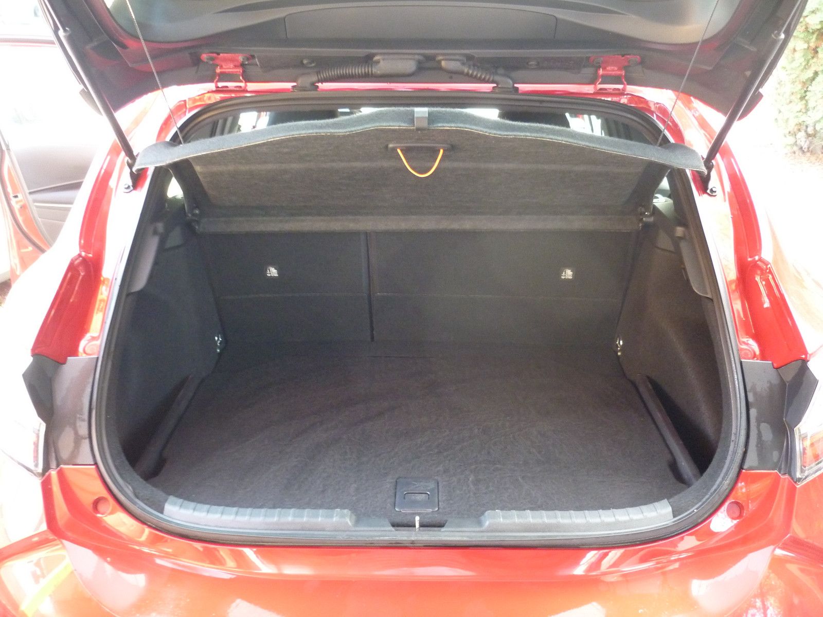 Toyota Corolla Hybrid Club - Samsaru's Car Outlet