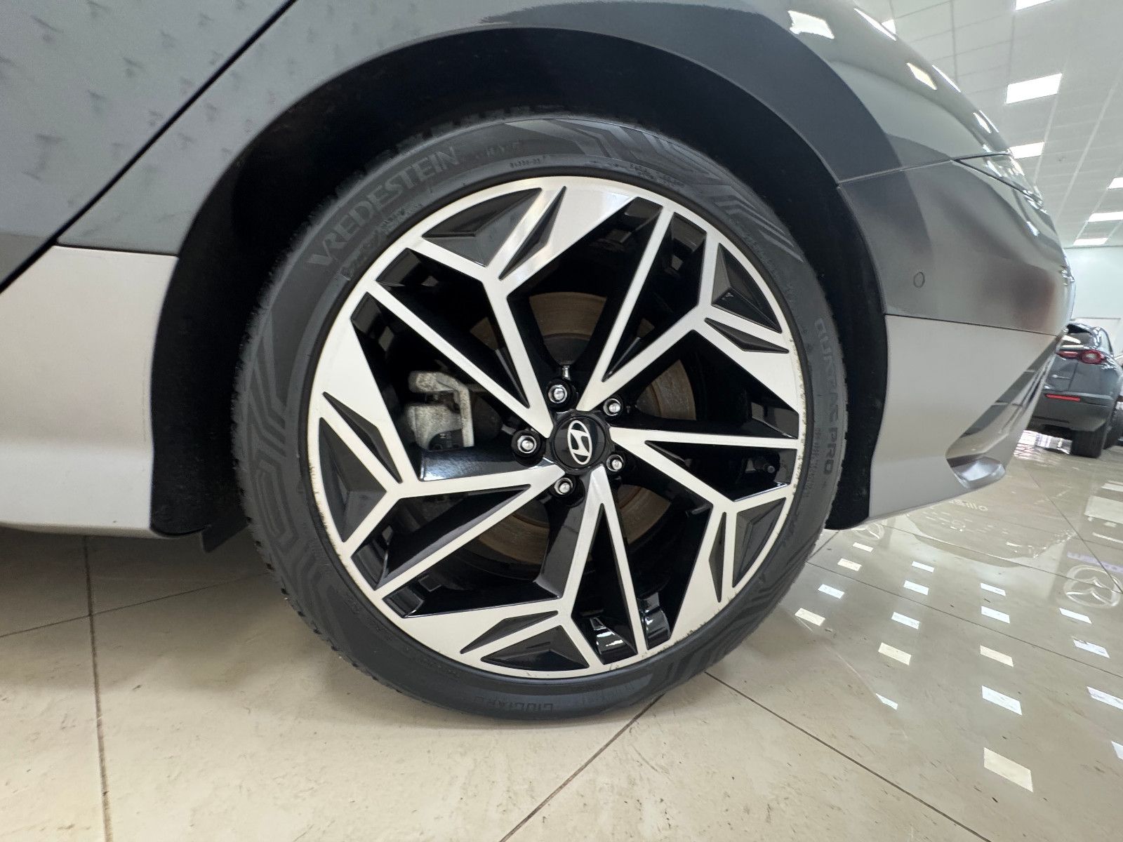 Hyundai IONIQ 6 77,4kWh 325ps 4WD Uniq 360°K/BOSE/DIGI