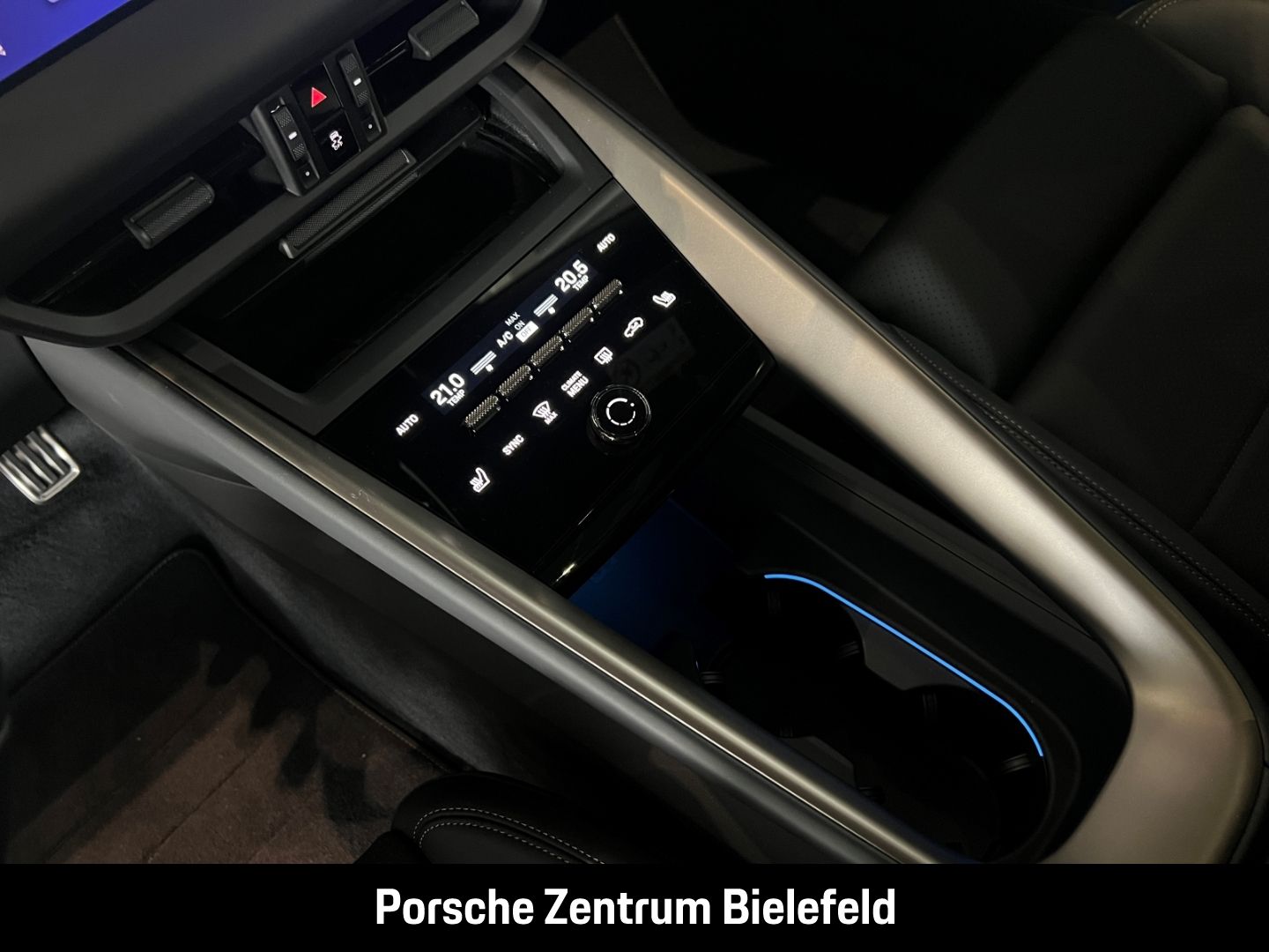 Porsche Macan Turbo Burmester Luftfederung Panoramadach