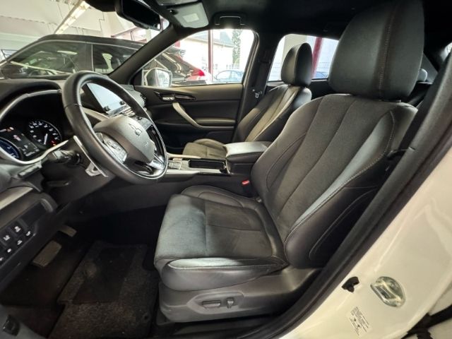 Mitsubishi Eclipse Cross Plus Select Black Hybrid 4WD 2.4 M