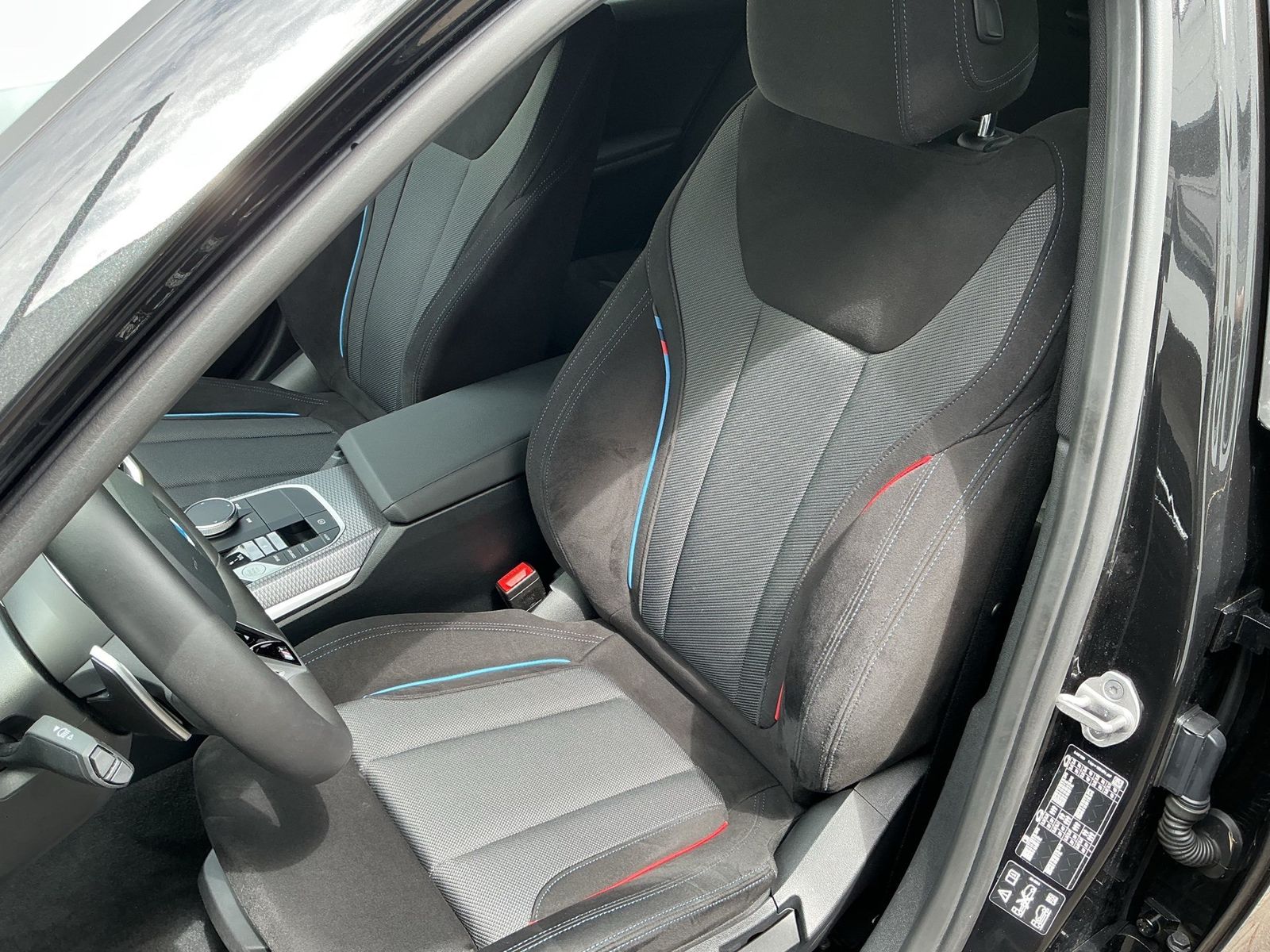 BMW 320d xDrive TOURING M SPORT LC PROF ACC AKUSTIK