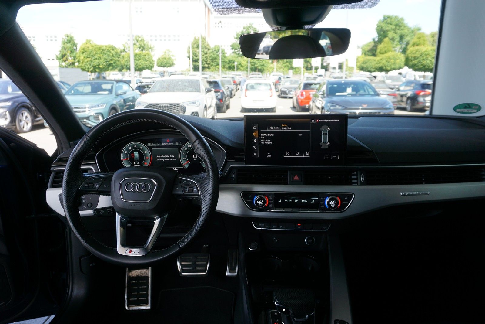 Audi A4 Avant 45 TFSI quattro advanced - Samsaru's Car Outlet