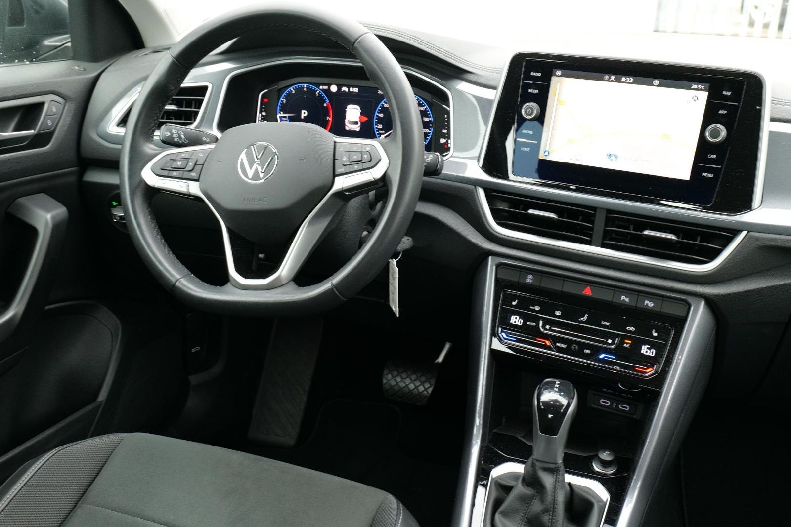 Volkswagen T-ROC Style 1.5 TSI - Samsaru's Car Outlet