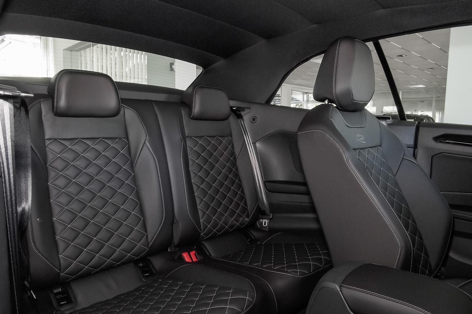 Volkswagen T-Roc R-Line - Samsaru's Car Outlet
