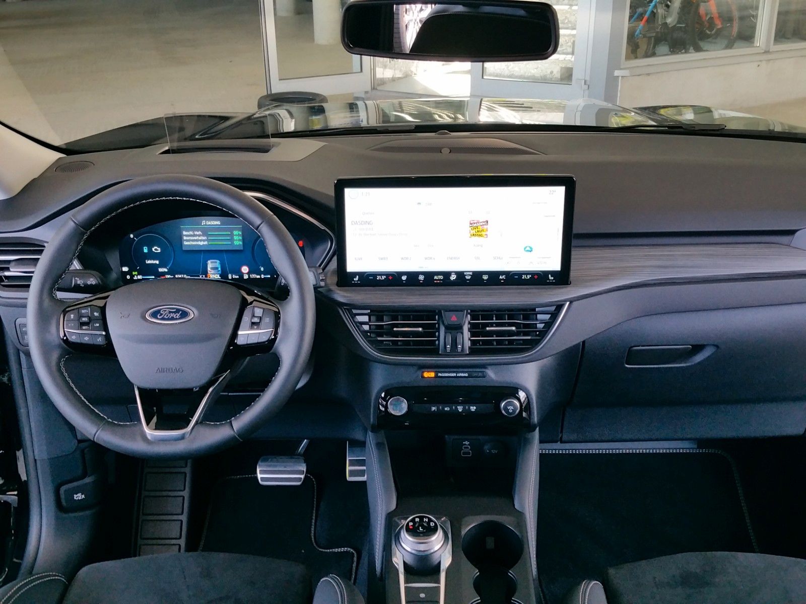 Ford Kuga Plug-In Hybrid Active - Samsaru's Car Outlet