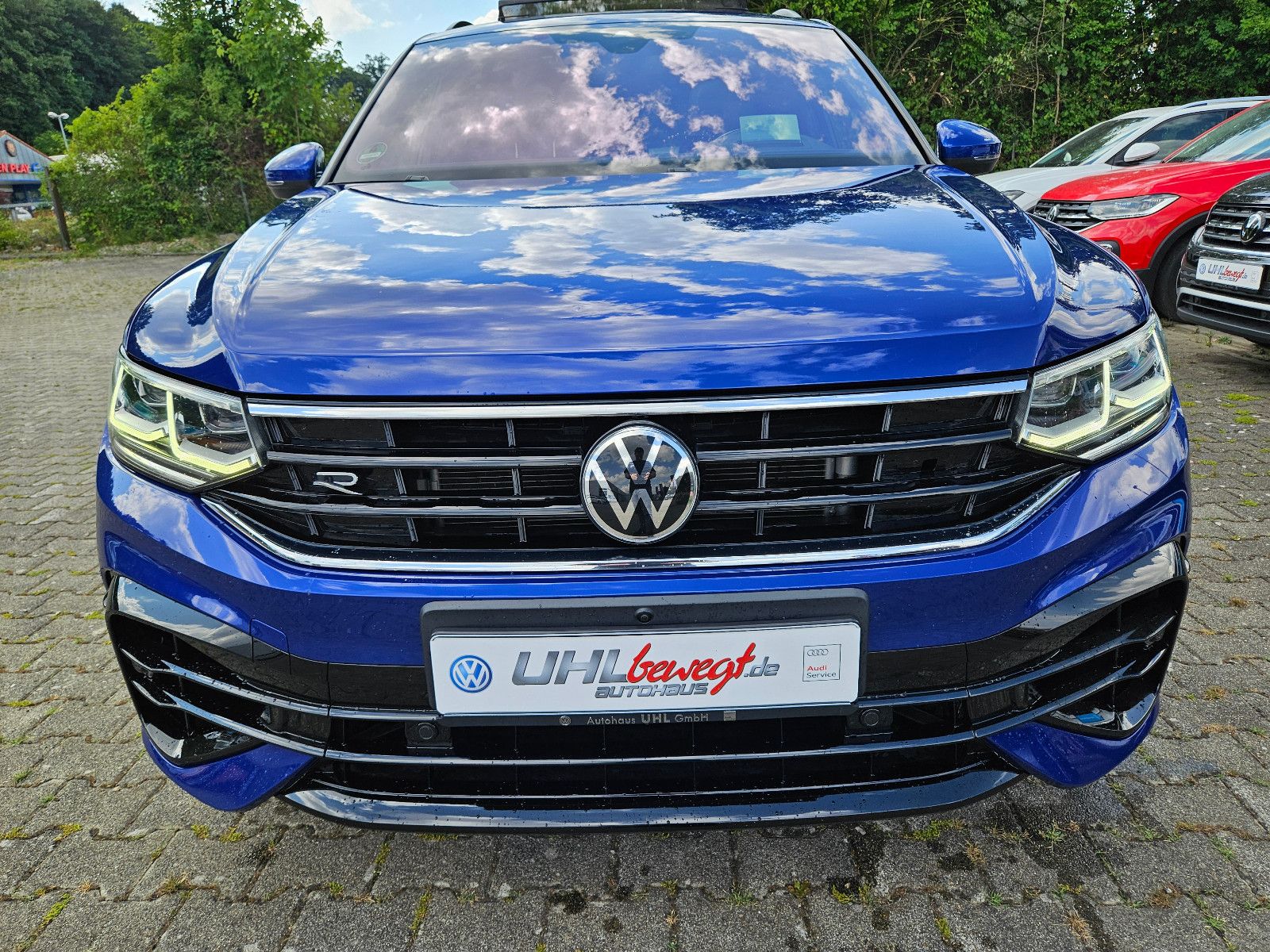 Volkswagen Tiguan R 4Motion - Samsaru's Car Outlet