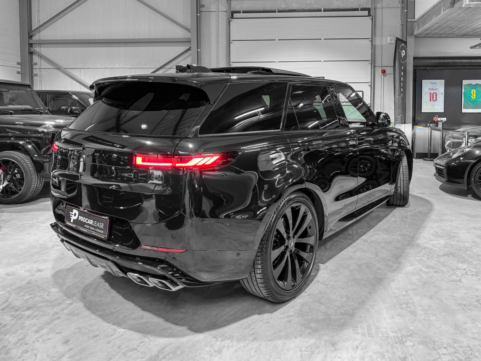Range Rover Sport P530 V8 FIRST EDITION BLACK - Samsaru's Car Outlet