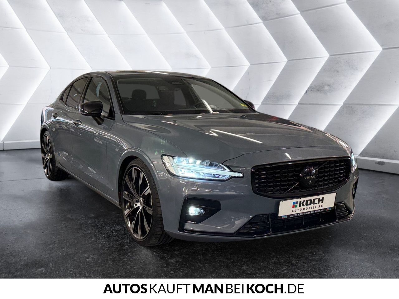 Volvo S60 B5 AWD Ultimate Dark STHz PANO HUD 360 ALARM