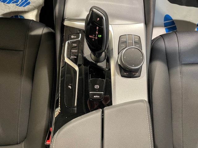 BMW 520 D Touring Automatik EU6d ACC LED Navi Leder