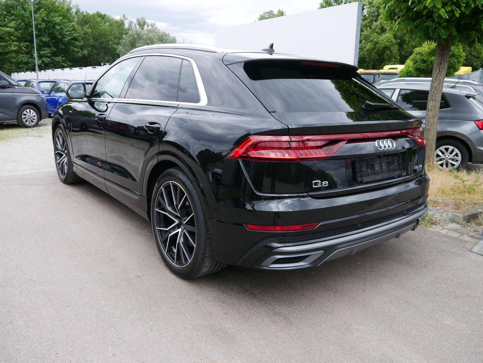 Audi Q8 50 TDI QUATTRO TIPTRONIC S-LINE * 22 ZOLL * L