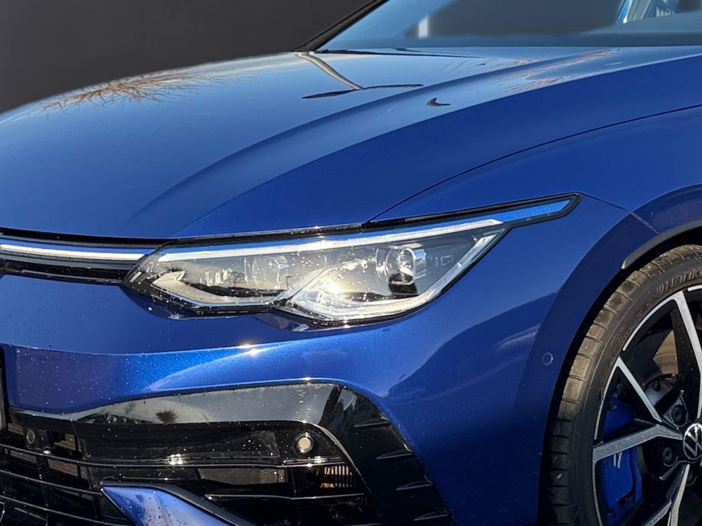 Volkswagen Golf VIII R 2.0 TSI 4Motion - Samsaru's Car Outlet