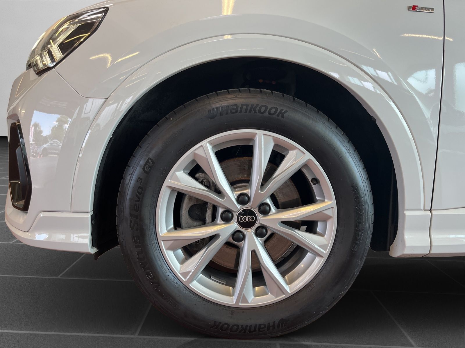 Audi Q3 S line 40 TFSI quattro S tronic - Samsaru's Car Outlet
