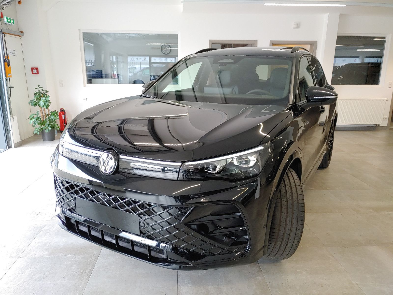 Volkswagen Tiguan eHybrid 200 R-Line Leder/Pano/360°/Sound