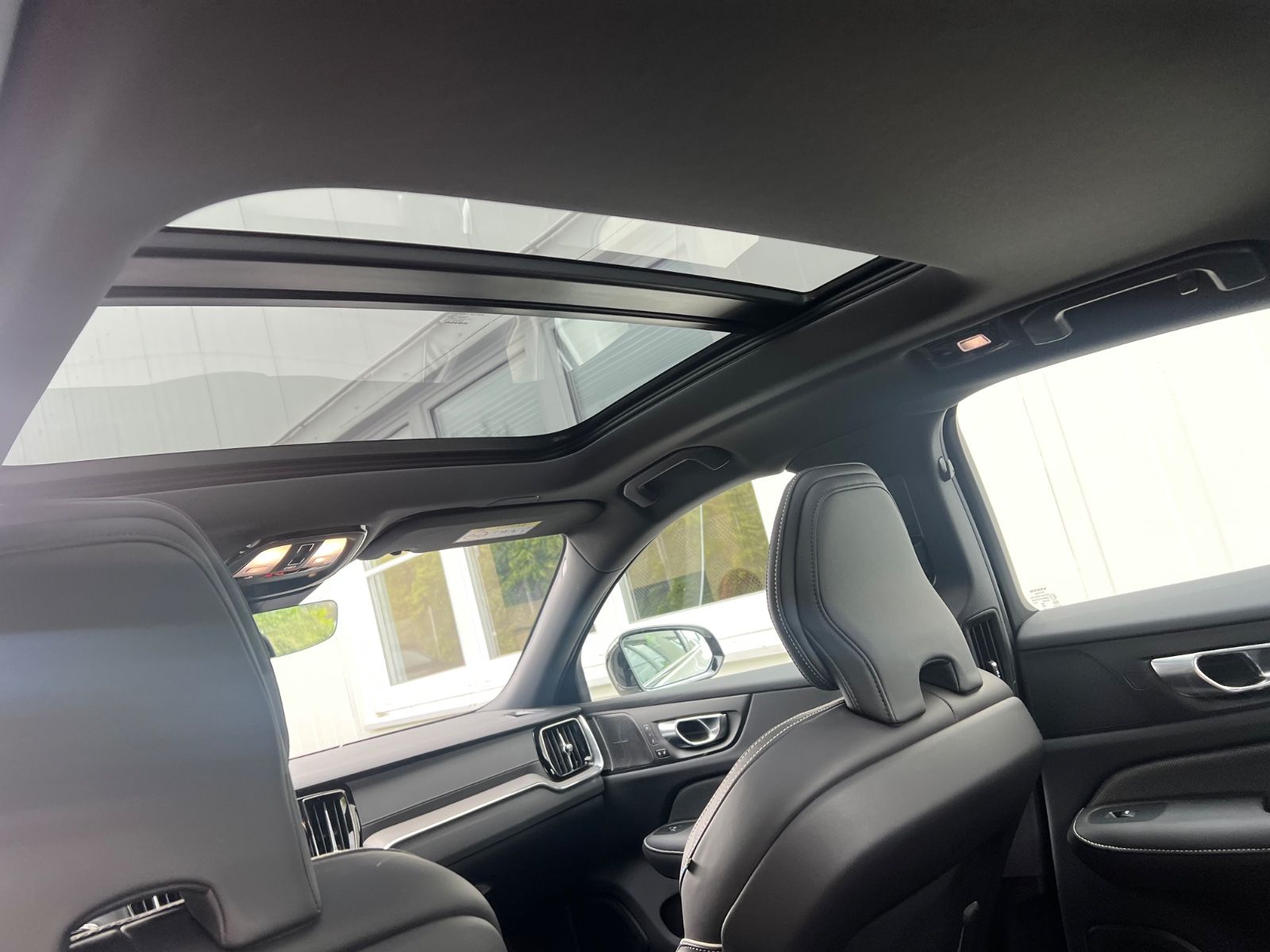 Volvo S60 B5 AWD Geartronic Ultimate Dark -40%