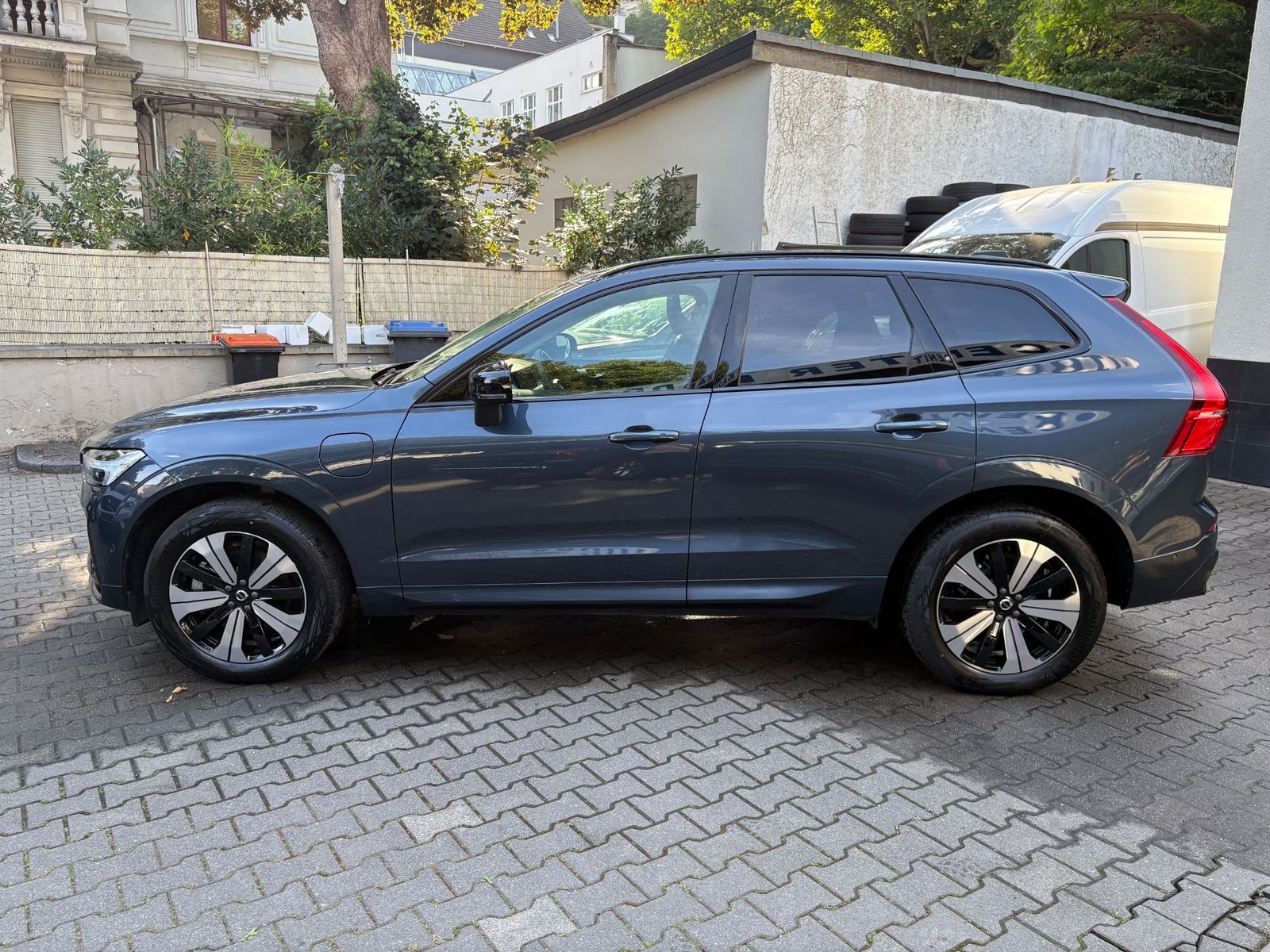 Volvo XC60 T6 AWD Plus Dark AHK 360 PANO H&K STH