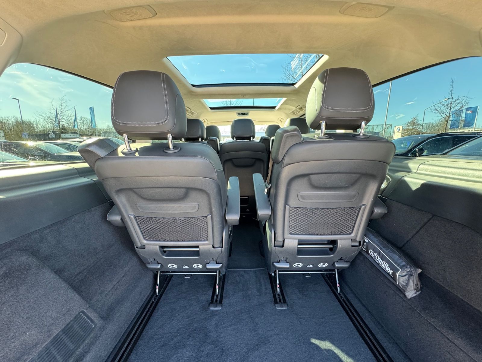 Mercedes-Benz V 300 d Exclusive - Samsaru's Car Outlet