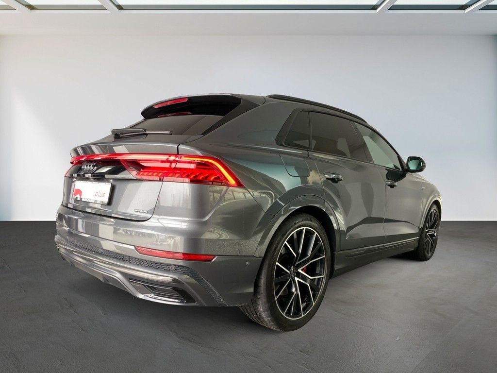 Audi Q8 50 TDI quattro S line PANO+AHK+CARBON+ACC+B&O