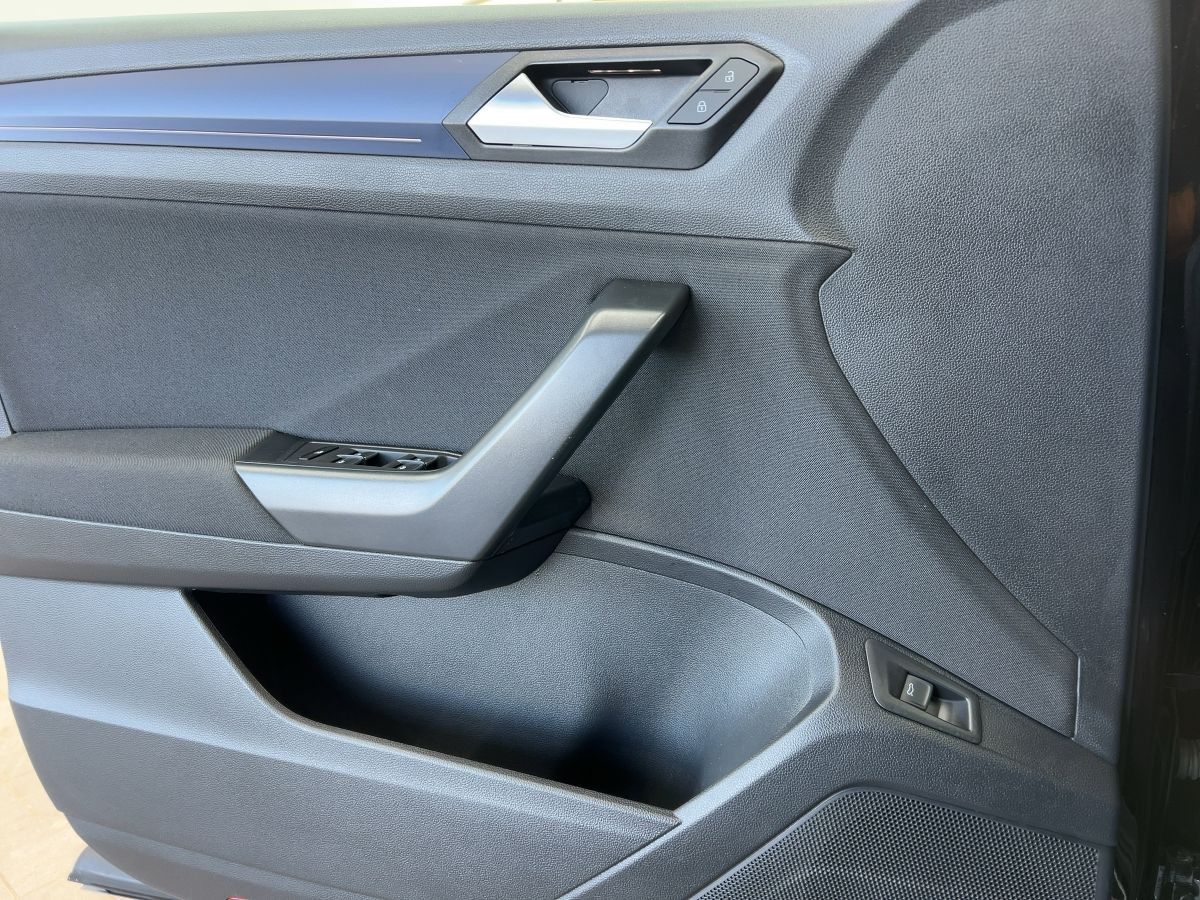 Volkswagen T-Roc 1.0 TSI UNITED - Samsaru's Car Outlet