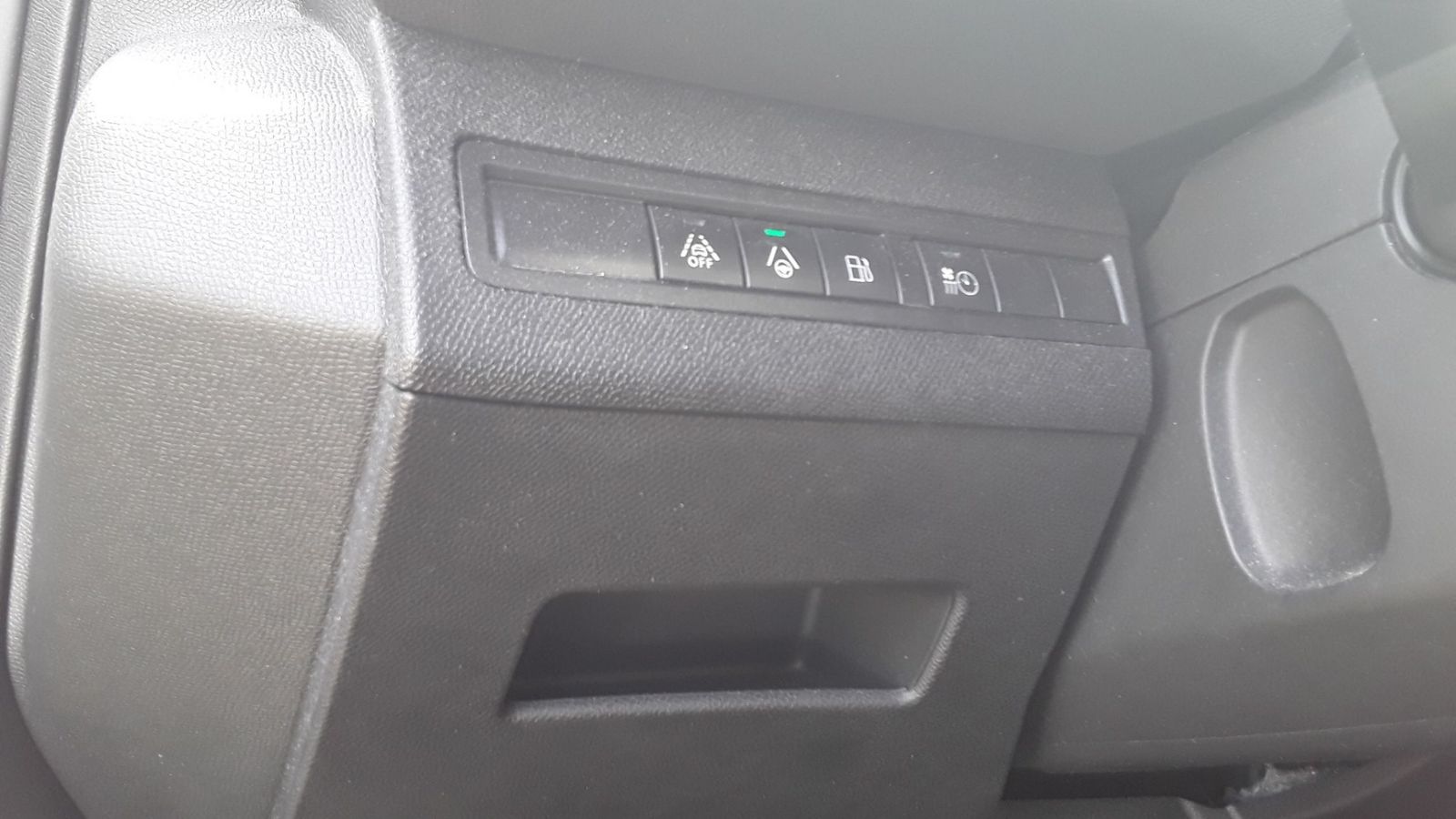 Peugeot 3008 Hybrid 225 (Plug-In) e-EAT8 GT Navi LED